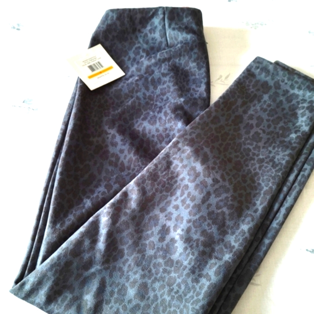 Ellen'Tracy Animal Print Slacks. NWT
